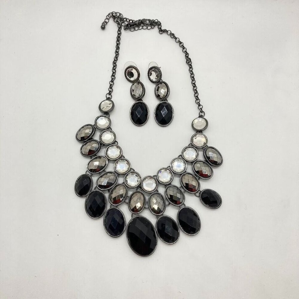 Vintage Charming Charlie Set Bib Necklace Black Clear Gun Metal Pierced Earrings